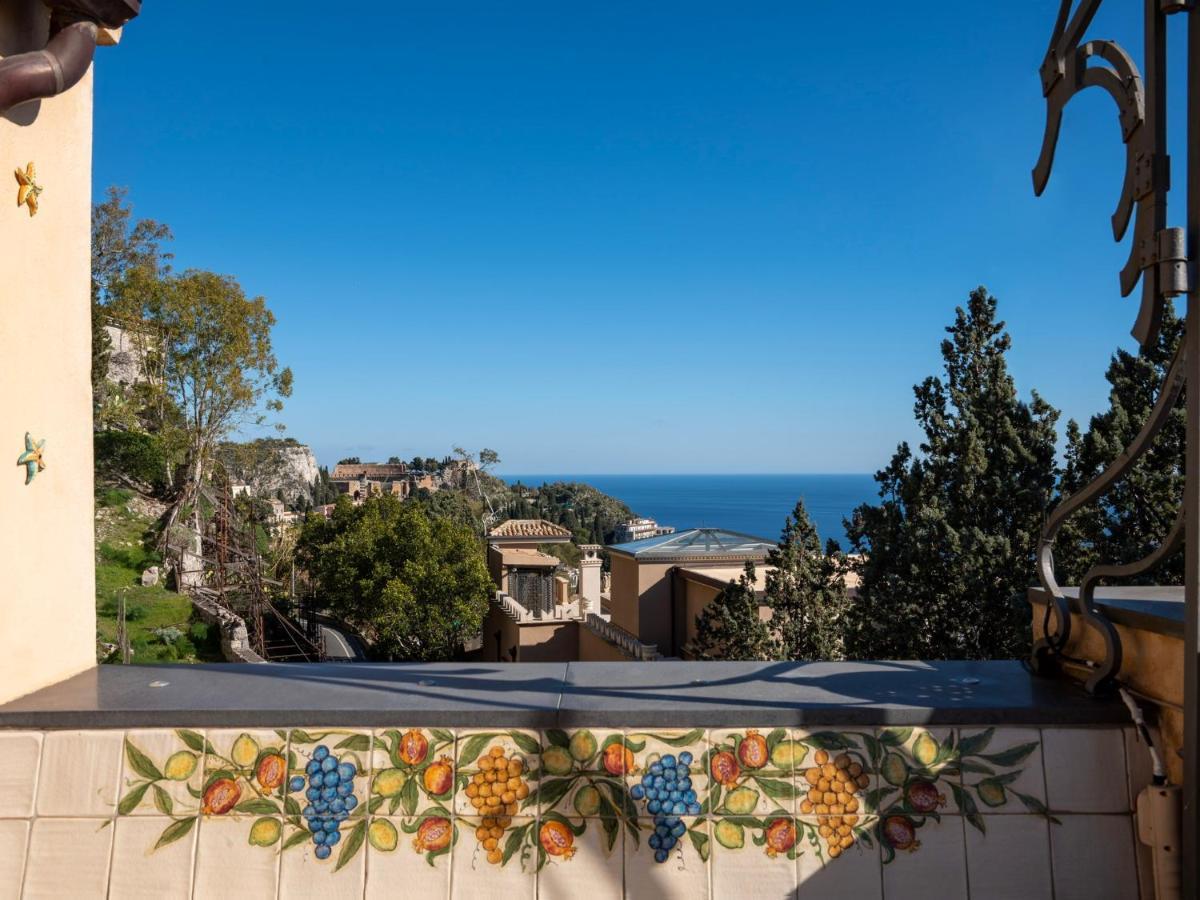 Sea And The City Taormina Exterior photo